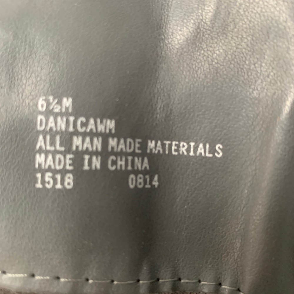 Boots - Picture 3 of 4